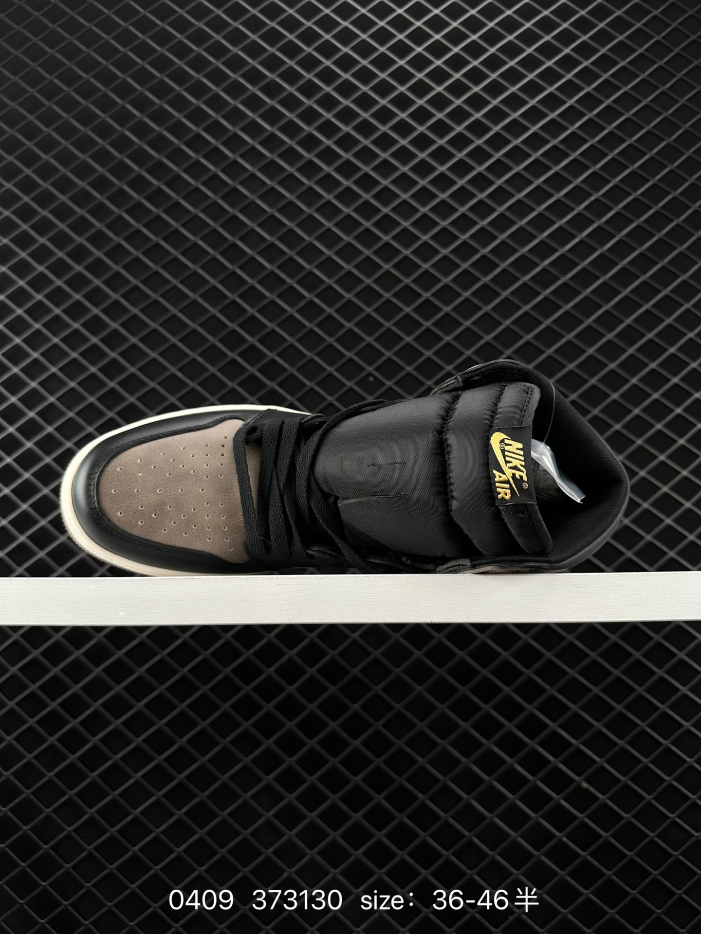 Nike Air Jordan 1 Retro High OG”Atmosphere“